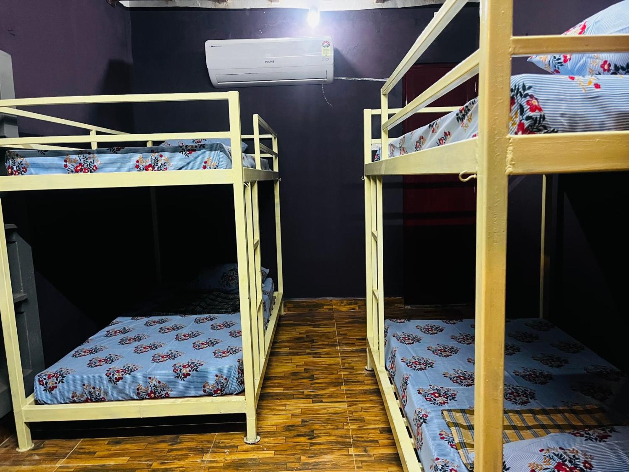 Hostel Kuruku Santhu Colive ポンディシェリ エクステリア 写真